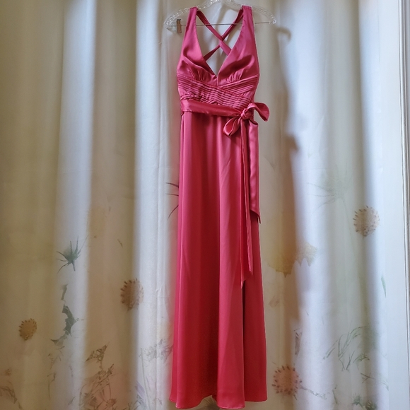 BCBG MaxAzria CERISE DEEP-V PLEATED LONG GOWN - Picture 5 of 16